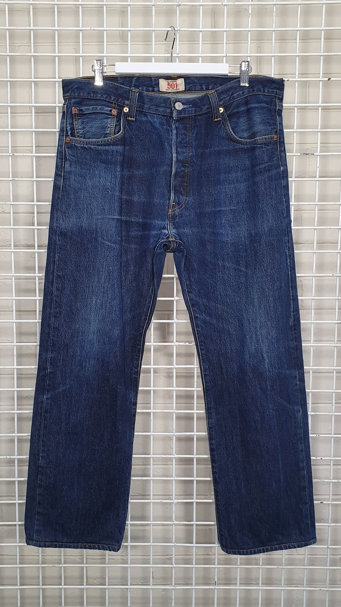 501 dark blue denim jeans