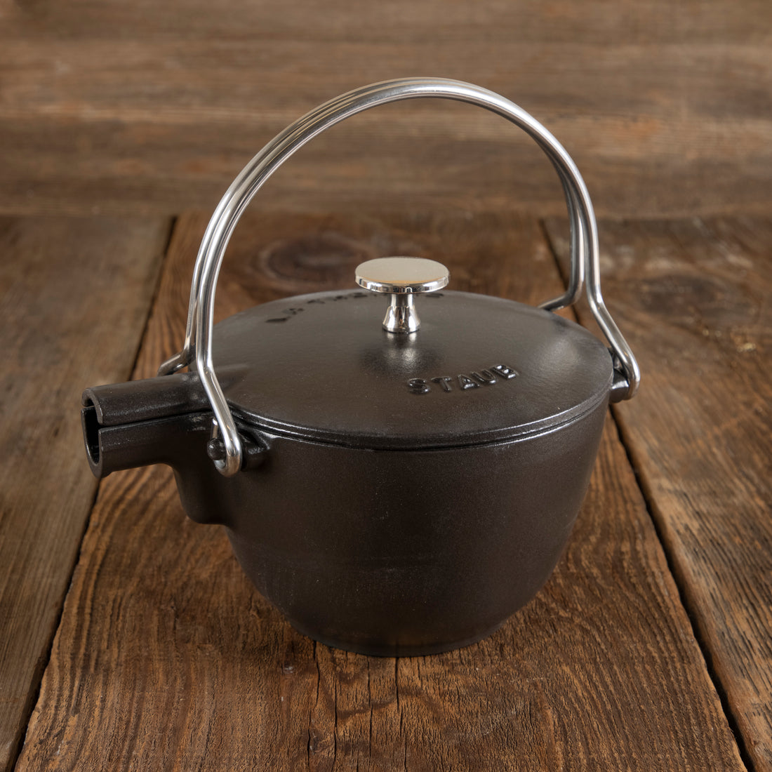 Staub Cast Iron Round Tea Kettle, 1-quart – Restaurant And More – Wholesale  Restaurant Supplies & Foodservice Equipment