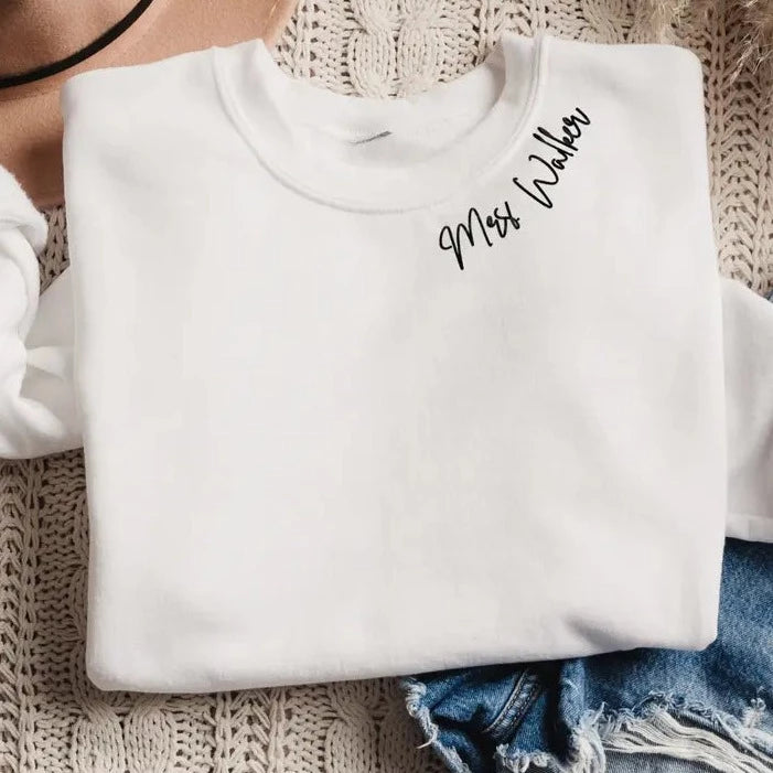 Simple Monogram Sweatshirt, Dainty Embroidery, Great for Bridal Parties! –  The Southern Post