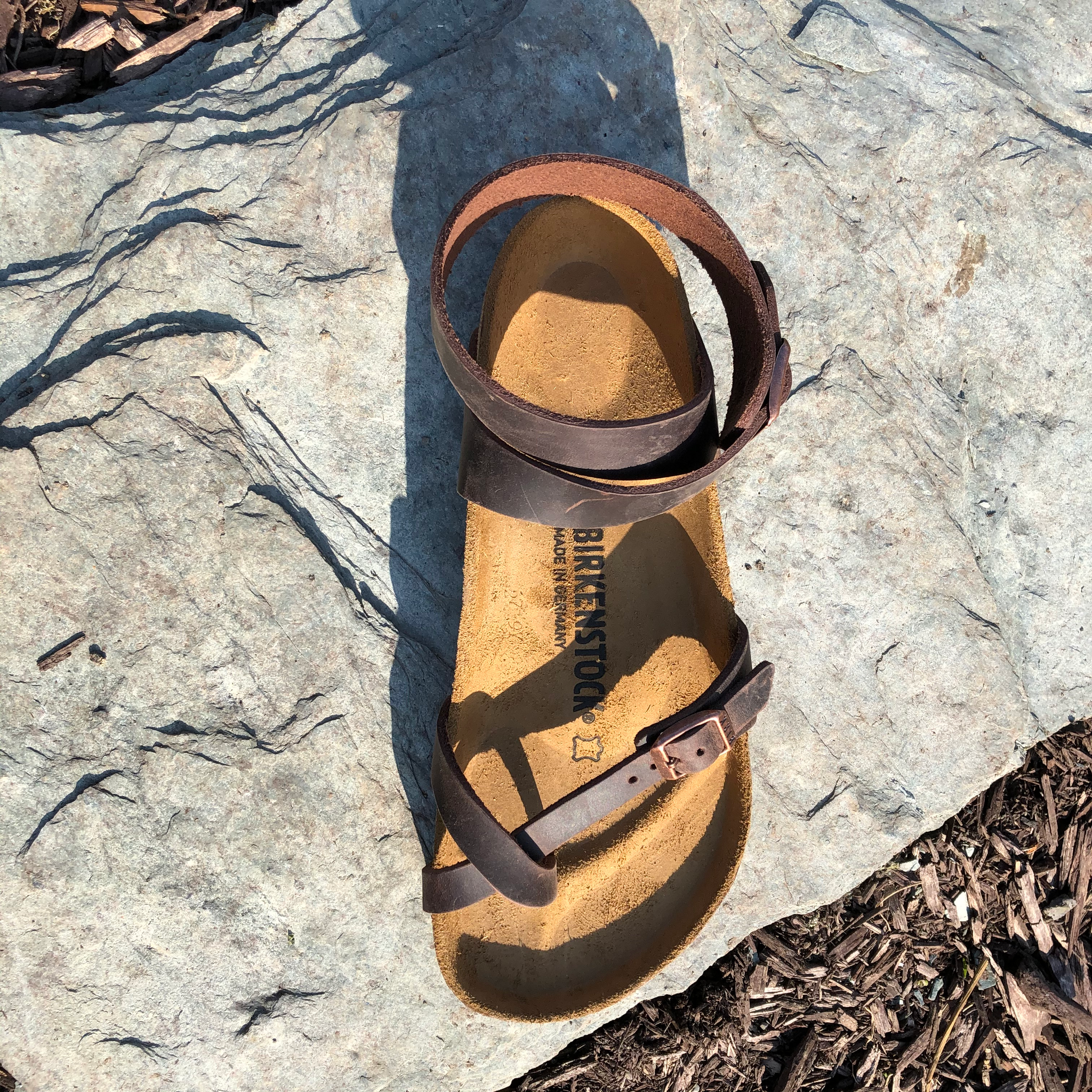 birkenstock yara oiled leather tobacco