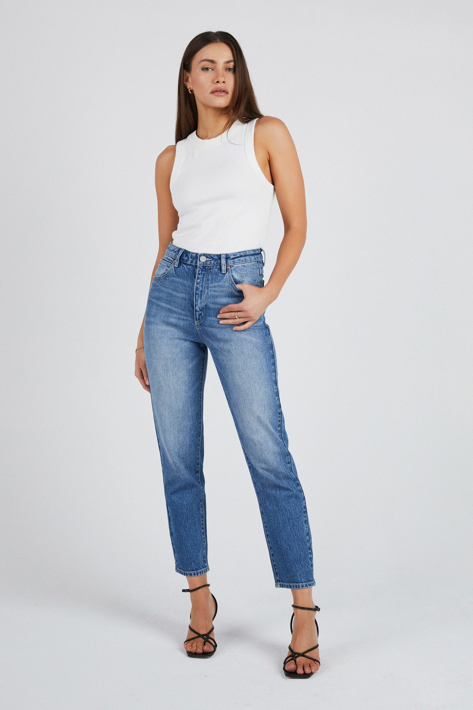 Buy 94 Abrand Women\'s High Jean Jeans | Slim Online A