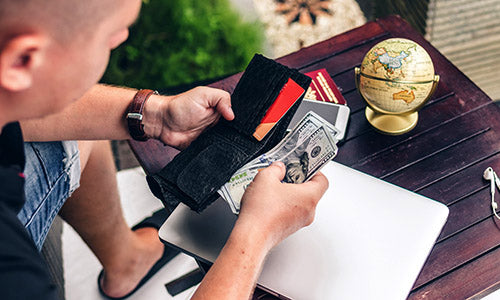 7 Reasons Why You Should Slim Down Your Wallet - Zoomlite blog - cards are more secure than cash 
