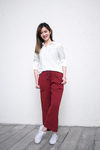 Joggers Culottes Laid-Back Streetwear Look Sneakers White Collared Shirt Button-Down