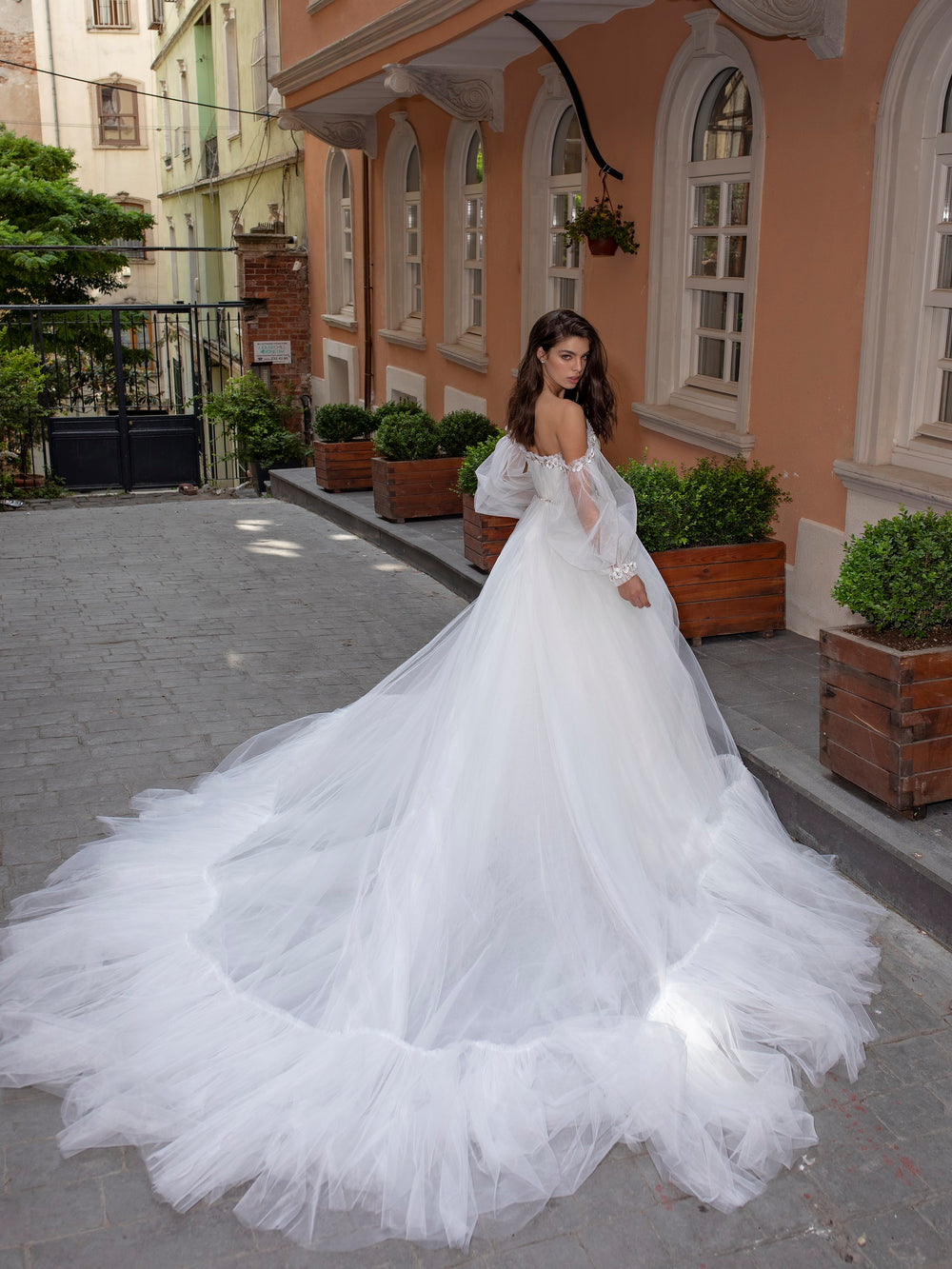 Bridal Gowns – Yasmins Bridal