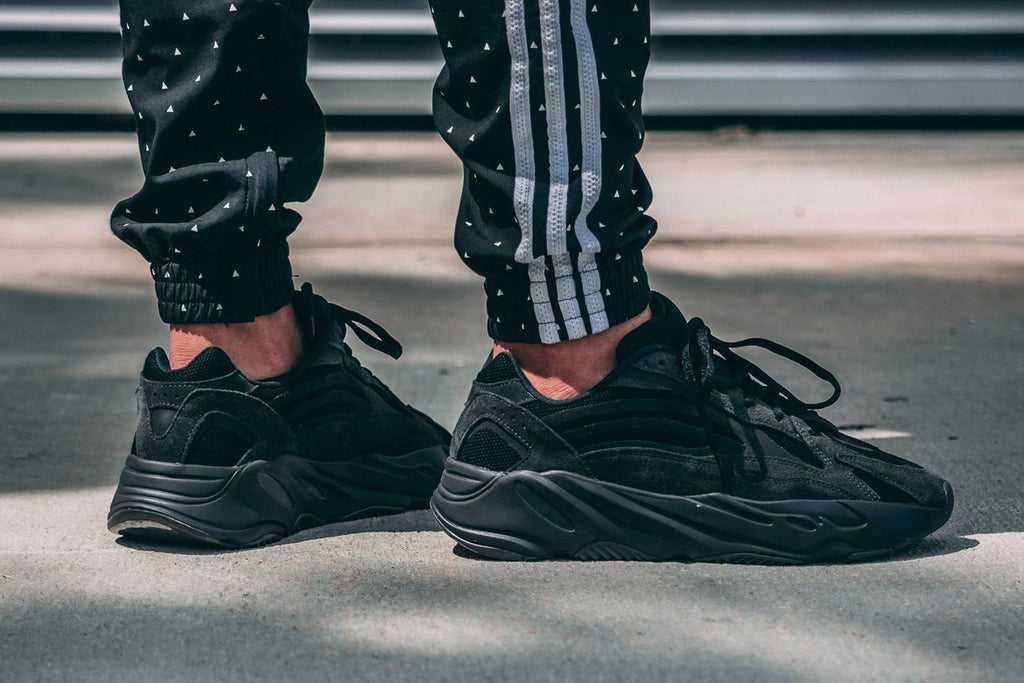 Adidas Yeezy Boost 700 'Vanta' – Exclusole