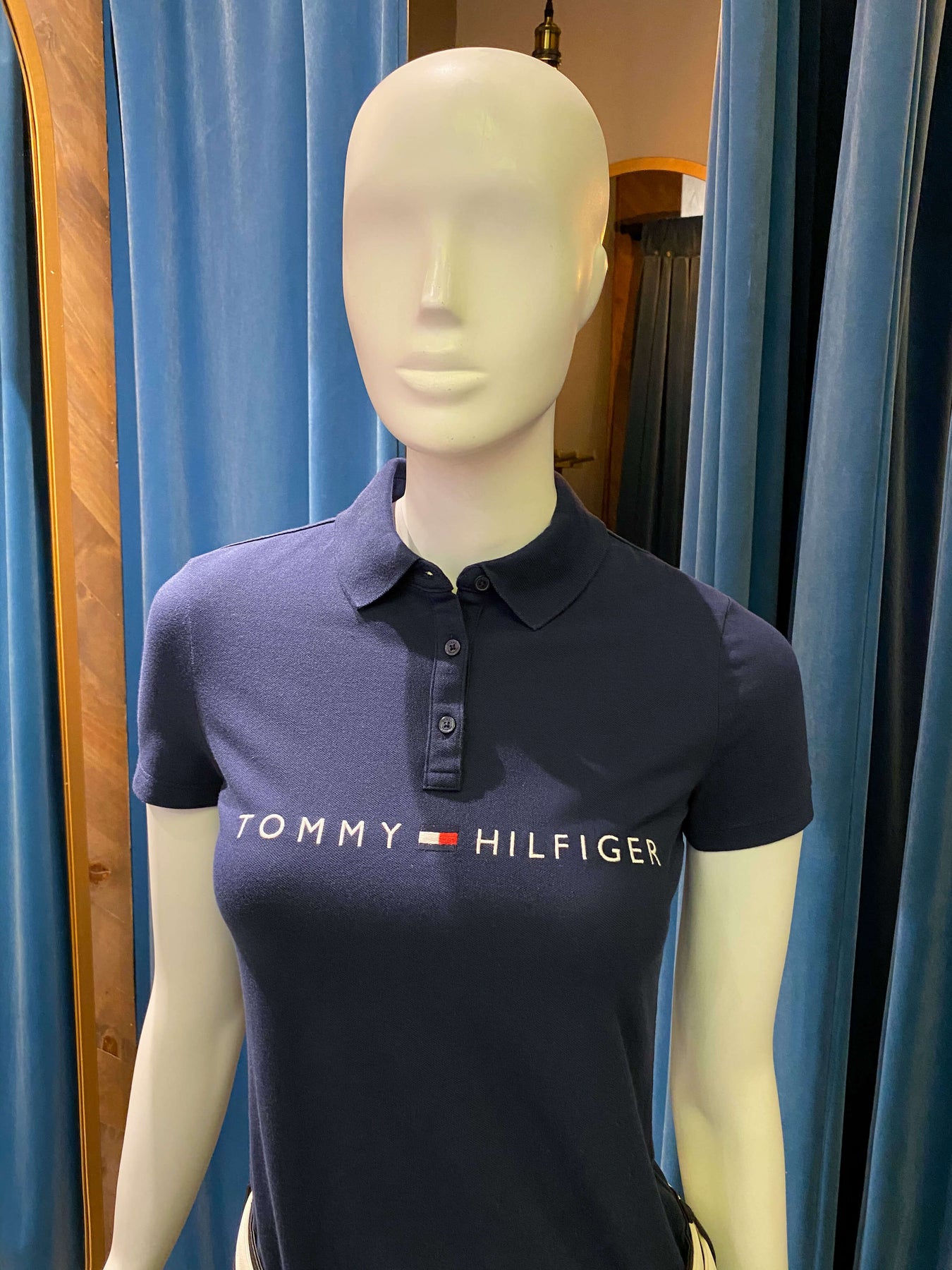 tipo polo p/mujer marca Tommy Hilfiger – Triamonto
