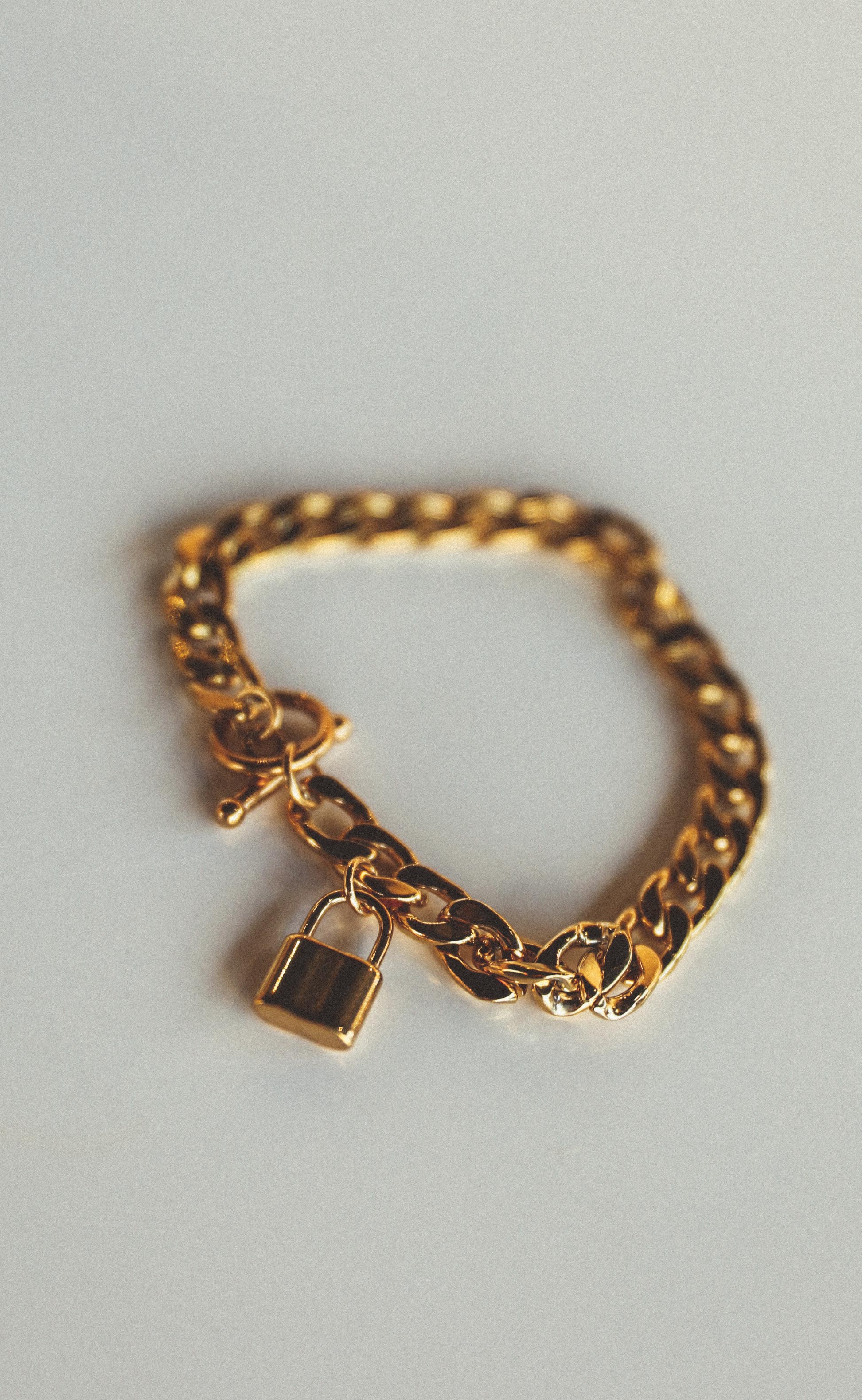 bracha: lock it bracelet