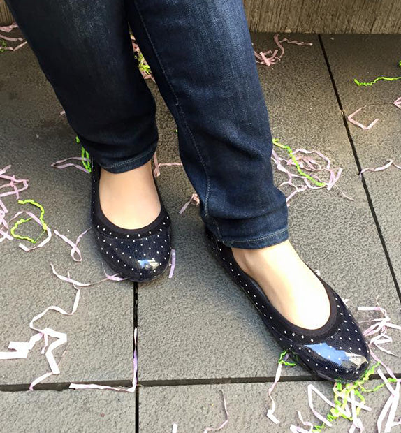 black jelly flats