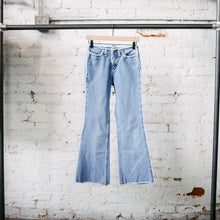 Load image into Gallery viewer, Y2K Low Rise Raw Hem Limited Too Flared Jeans
