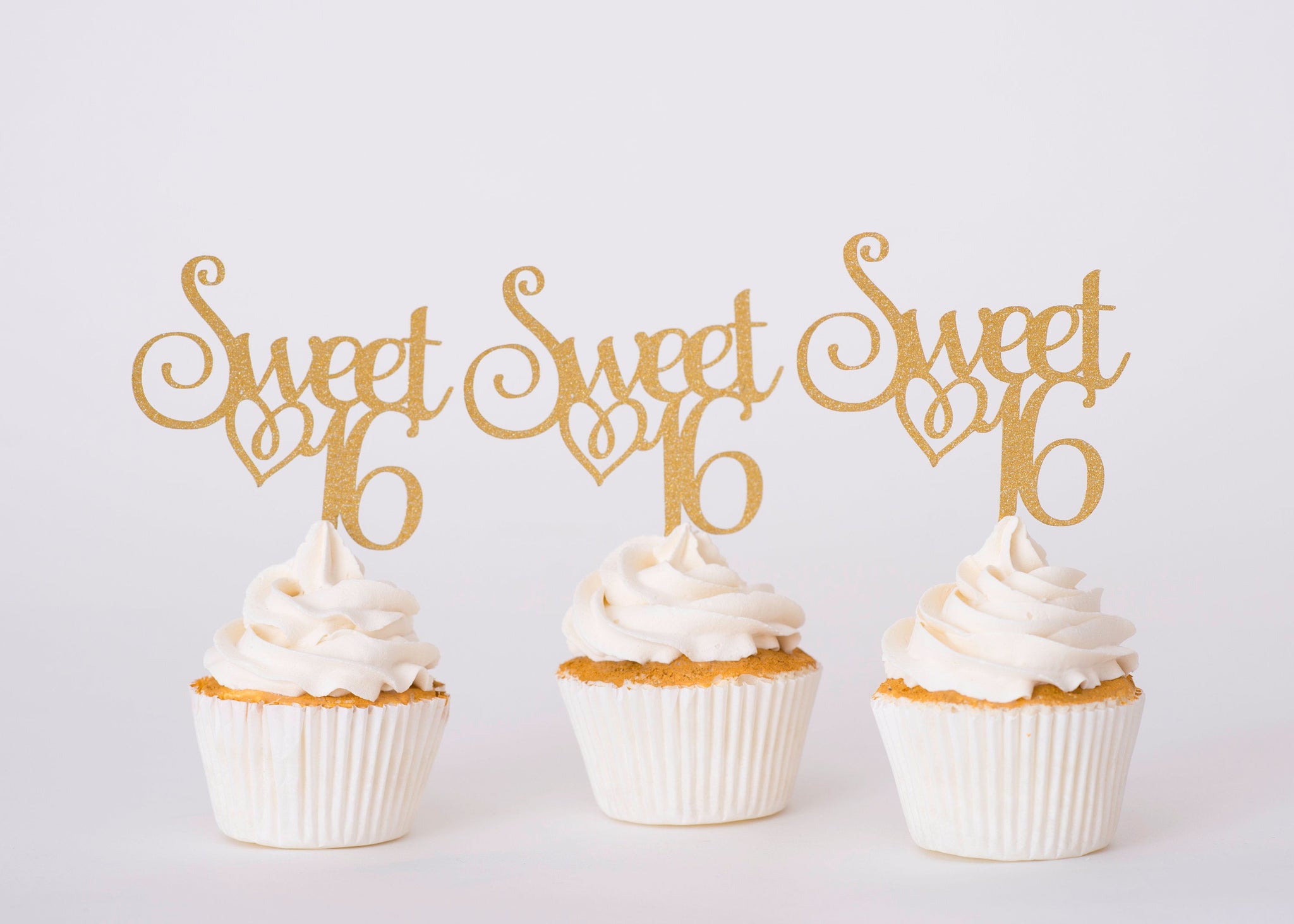 sweet sixteen cupcake cakes