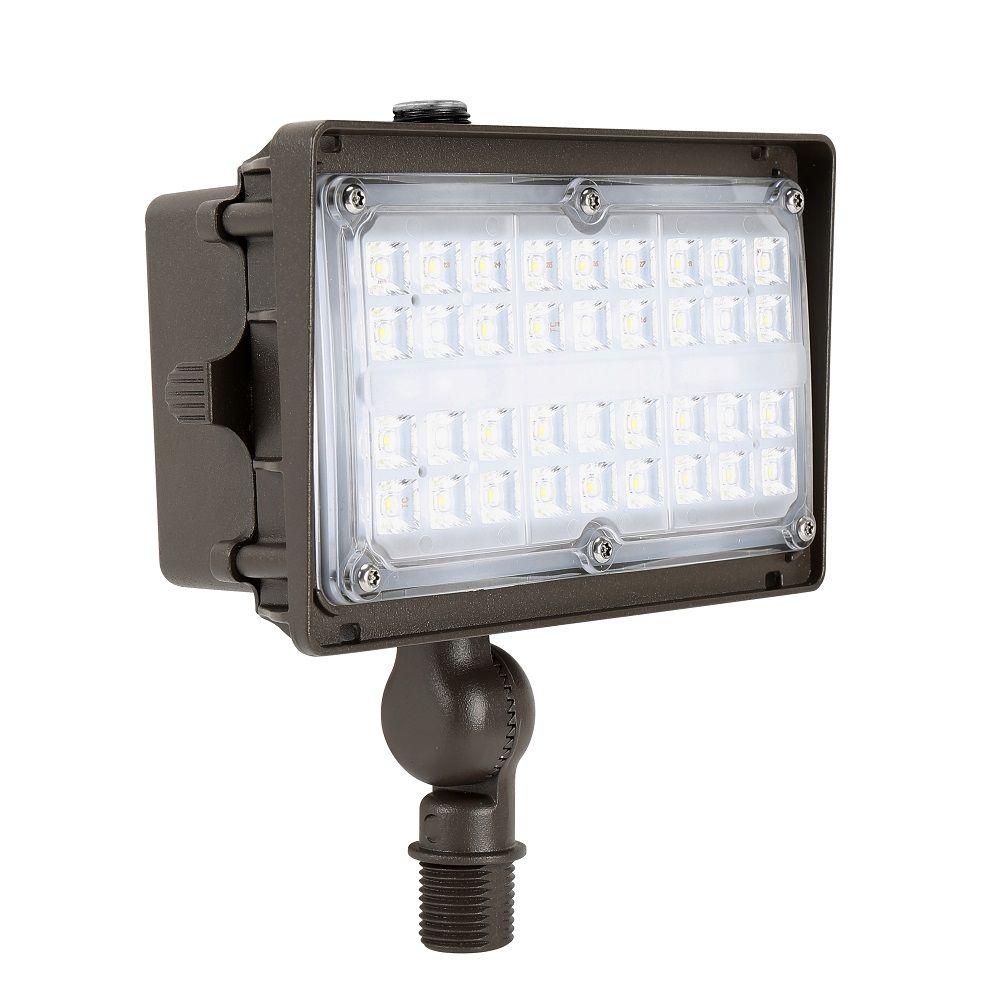 dusk to dawn flood lights led