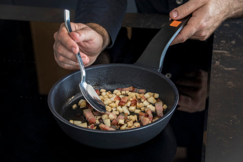 Ensalada de queso de cabra y vinagre de trufa blanca