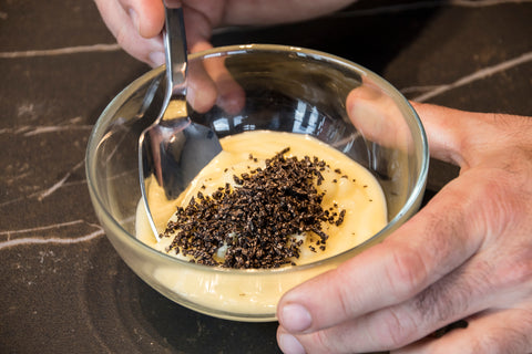 Tartar de ternera con mantequilla trufada