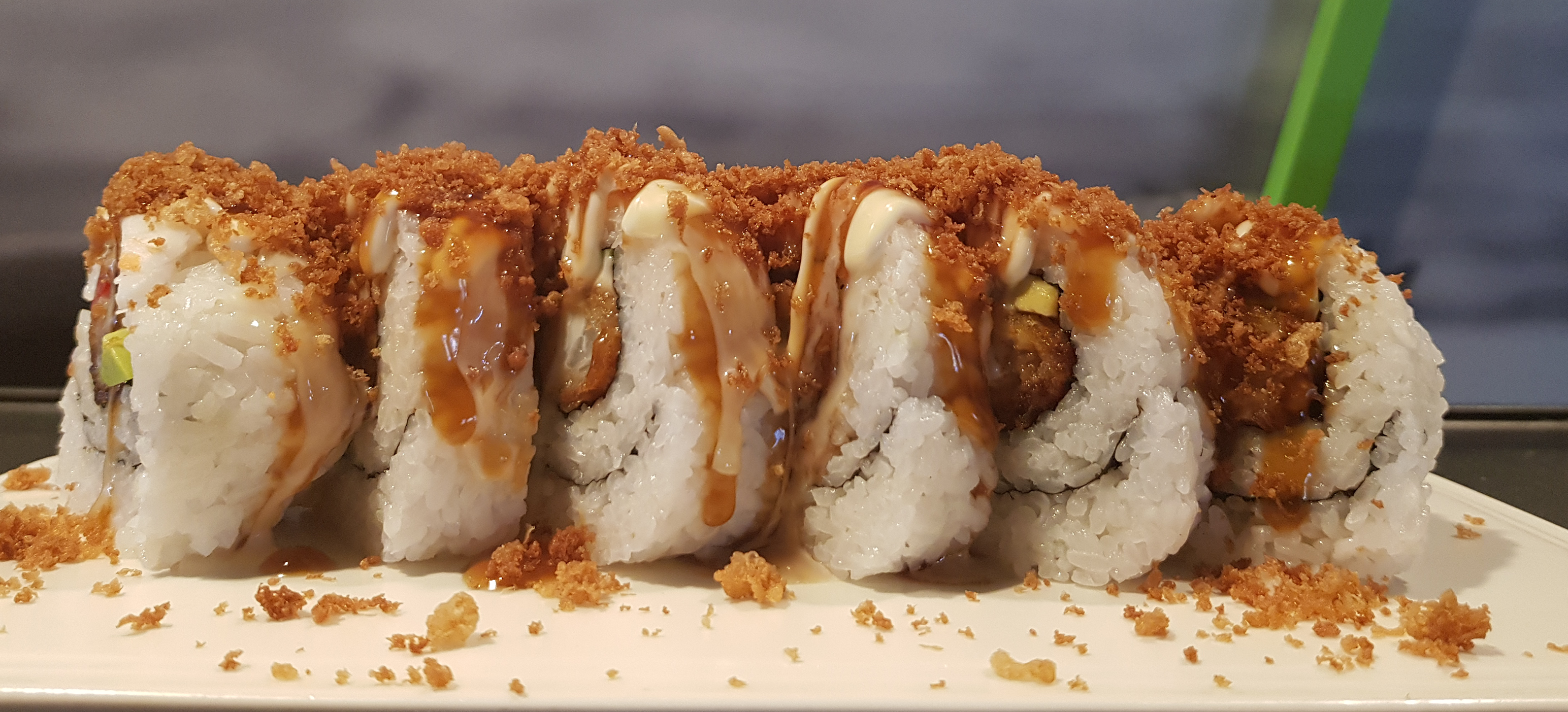crunchy dragon roll sushi