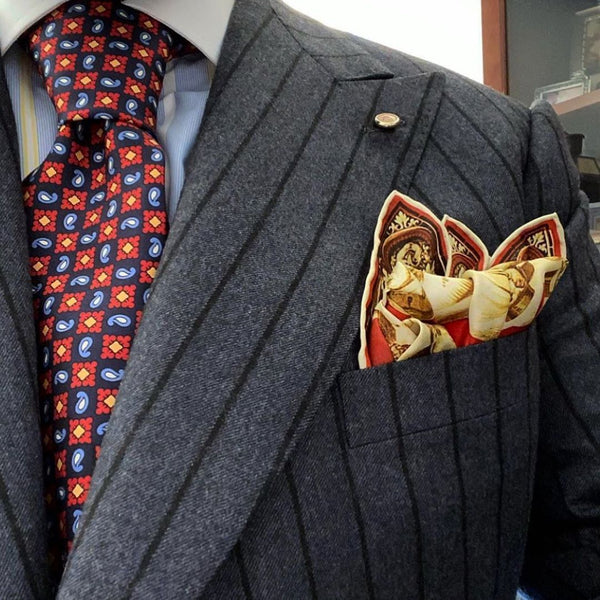 Chalkstripe suit patterned tie