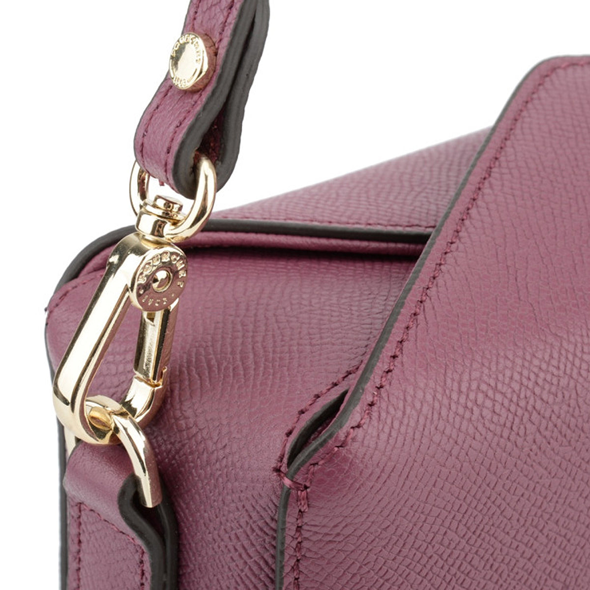 cassetta-plum-crossbody-bag5_.jpg__PID:78fc560d-c42f-46c1-9a73-e7abf24cf328