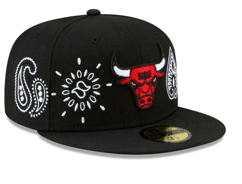 Chicago Bulls PAISLEY ELEMENTS Black Fitted Hat by New Era