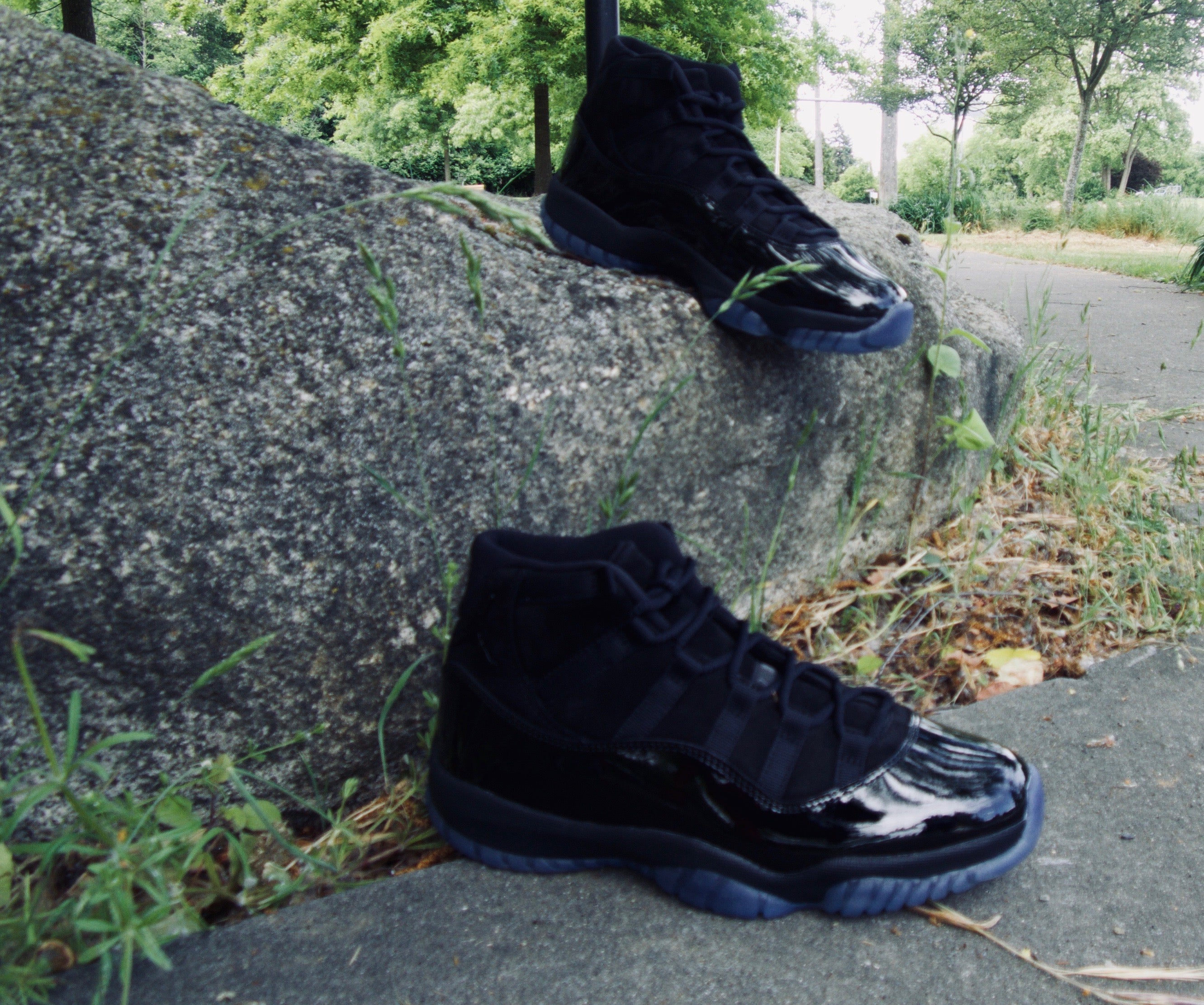 cap and gown 11s