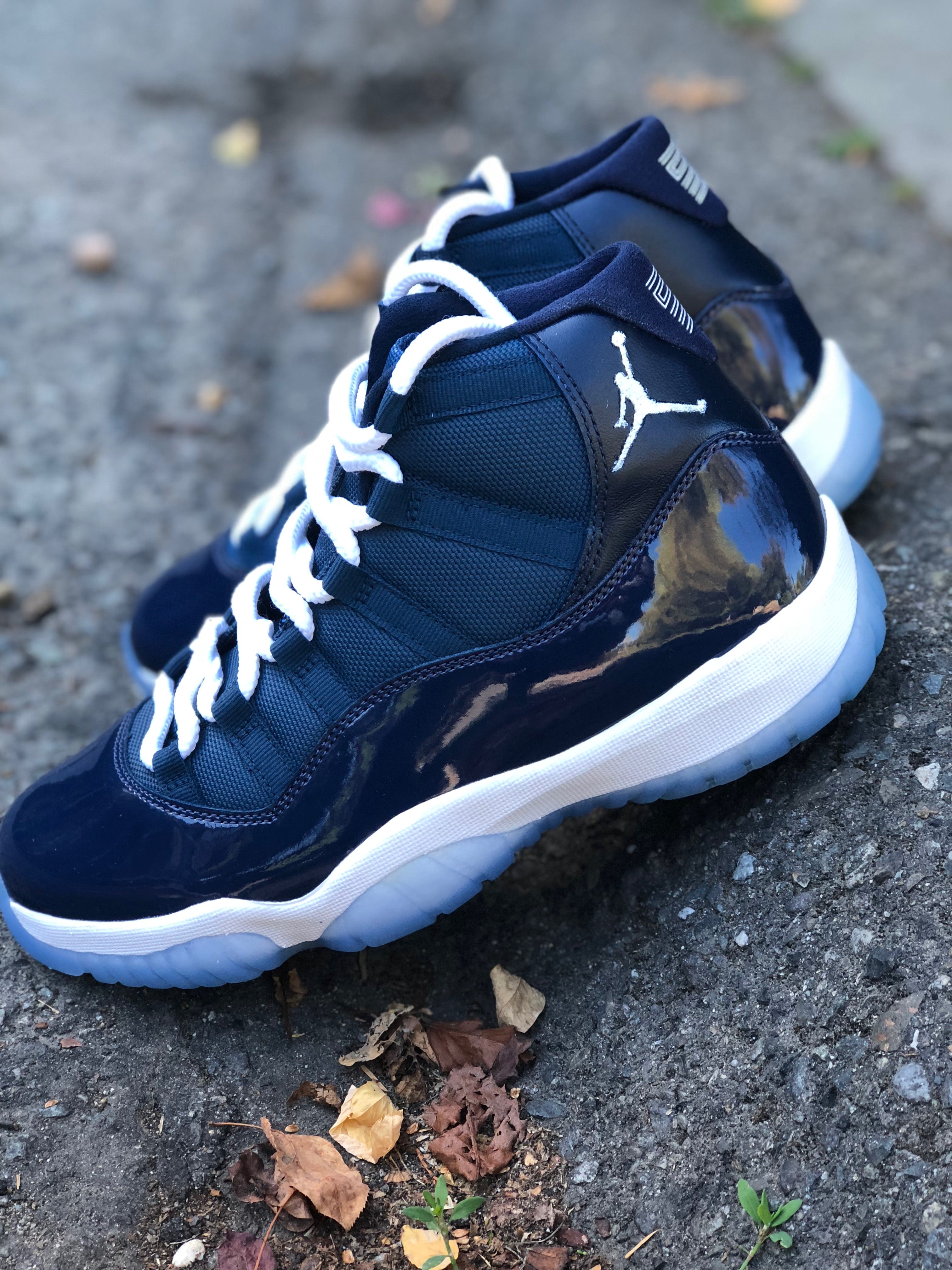 midnight navy blue 11s