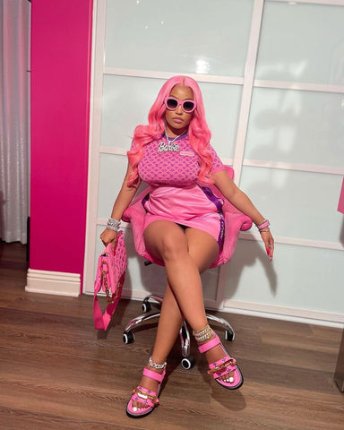 nicki-minaj-wearing-long-pink-bob-hair-wig