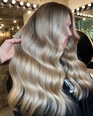 blonde-wavy-balayage-hairstyle