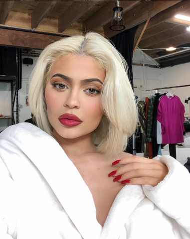 kylie-jenner-platinum-blonde-hair