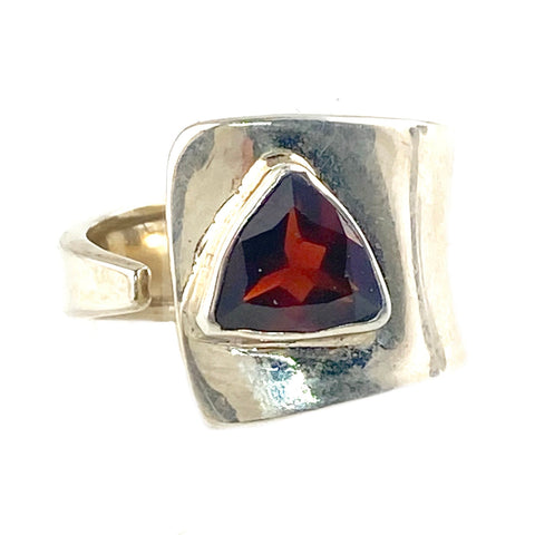 https://kejadesigns.com/products/garnet-sterling-silver-adjustable-trillion-cut-ring?key=4945c380b71c6c4ffd5aa9876803fbe401c7fd08c2eff8f4ff628aaed58f6fd3