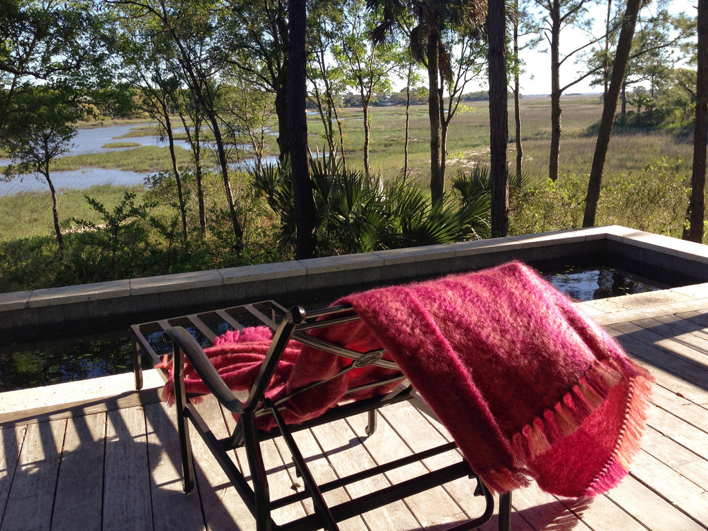 Blog zu Kiawah Island Inspiration Mohairdecke auf Terasse