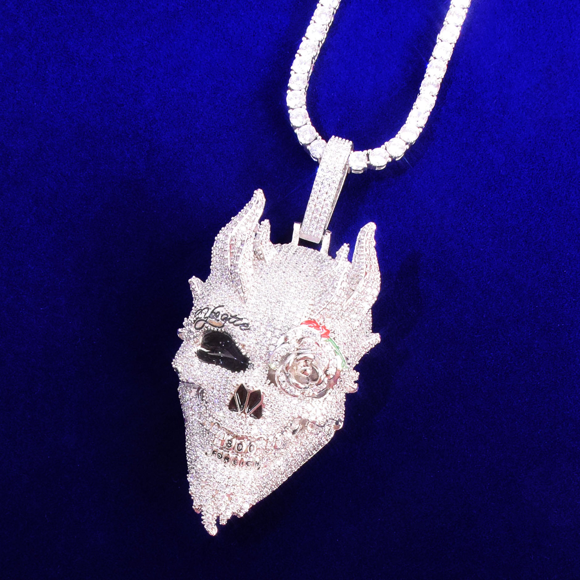 ICED OUT SKULL PENDANT w/Chain - GOLD/White Gold – Icedgame & Co