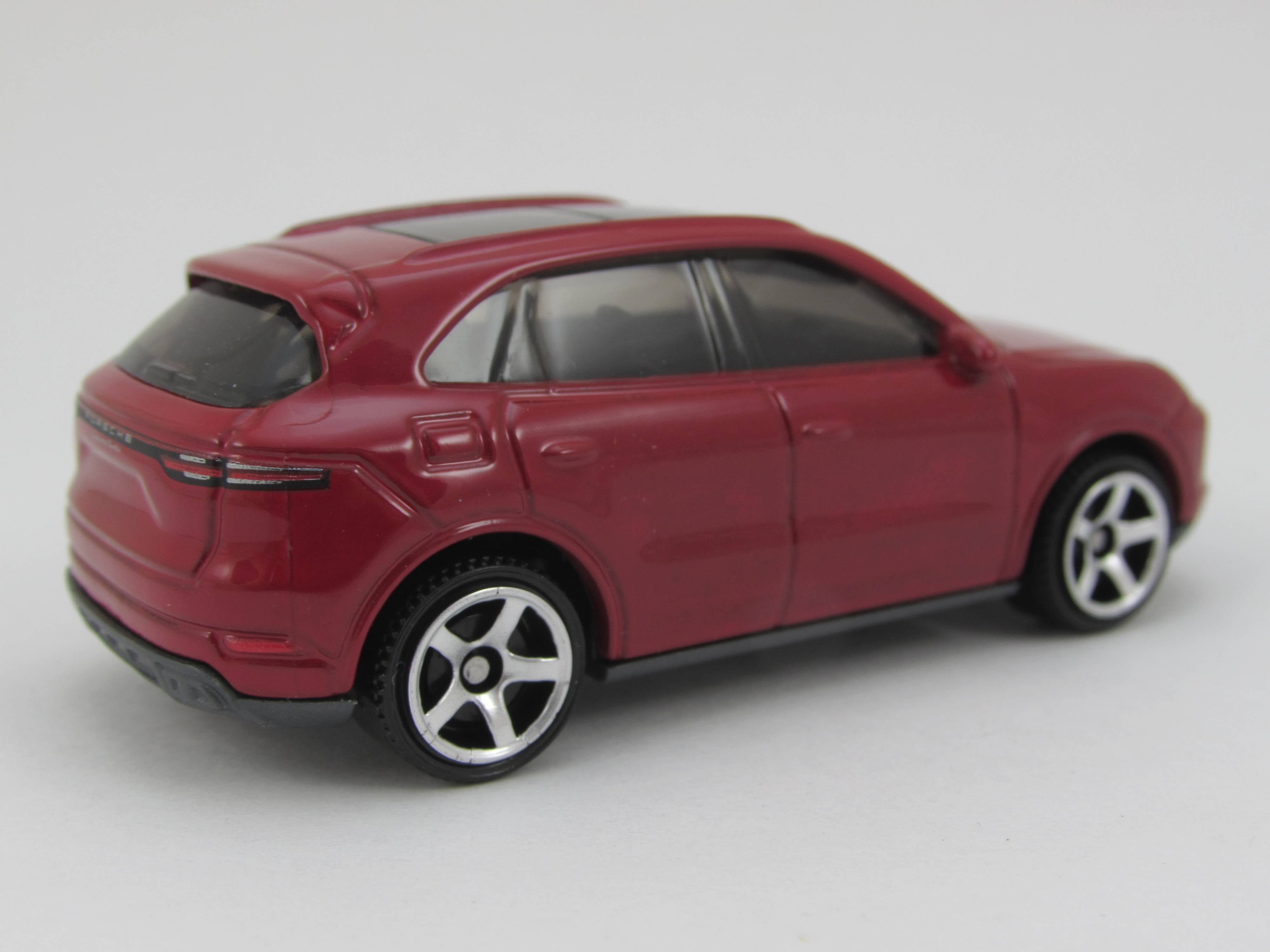 2023 Matchbox #78 Porsche Cayenne BISCAY BLUE METALLIC, FSC