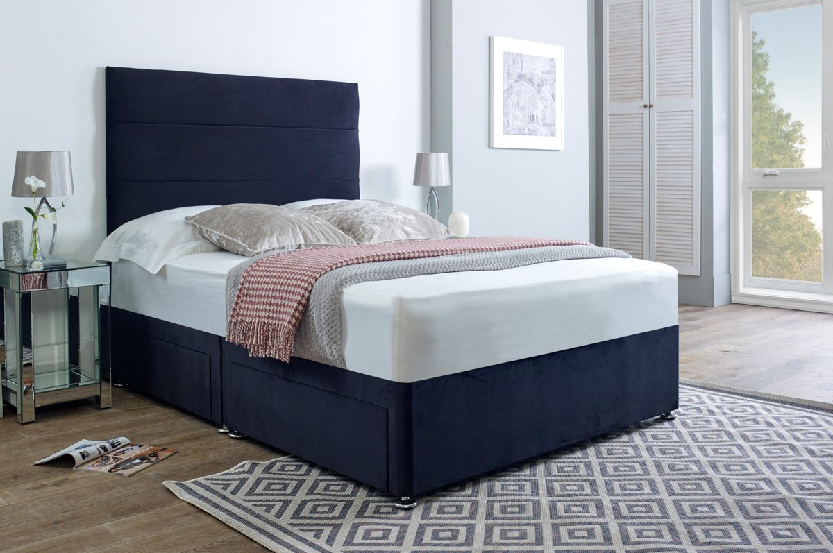 An image of Alexander Divan Bed Set