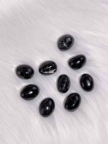 black toumaline crystals