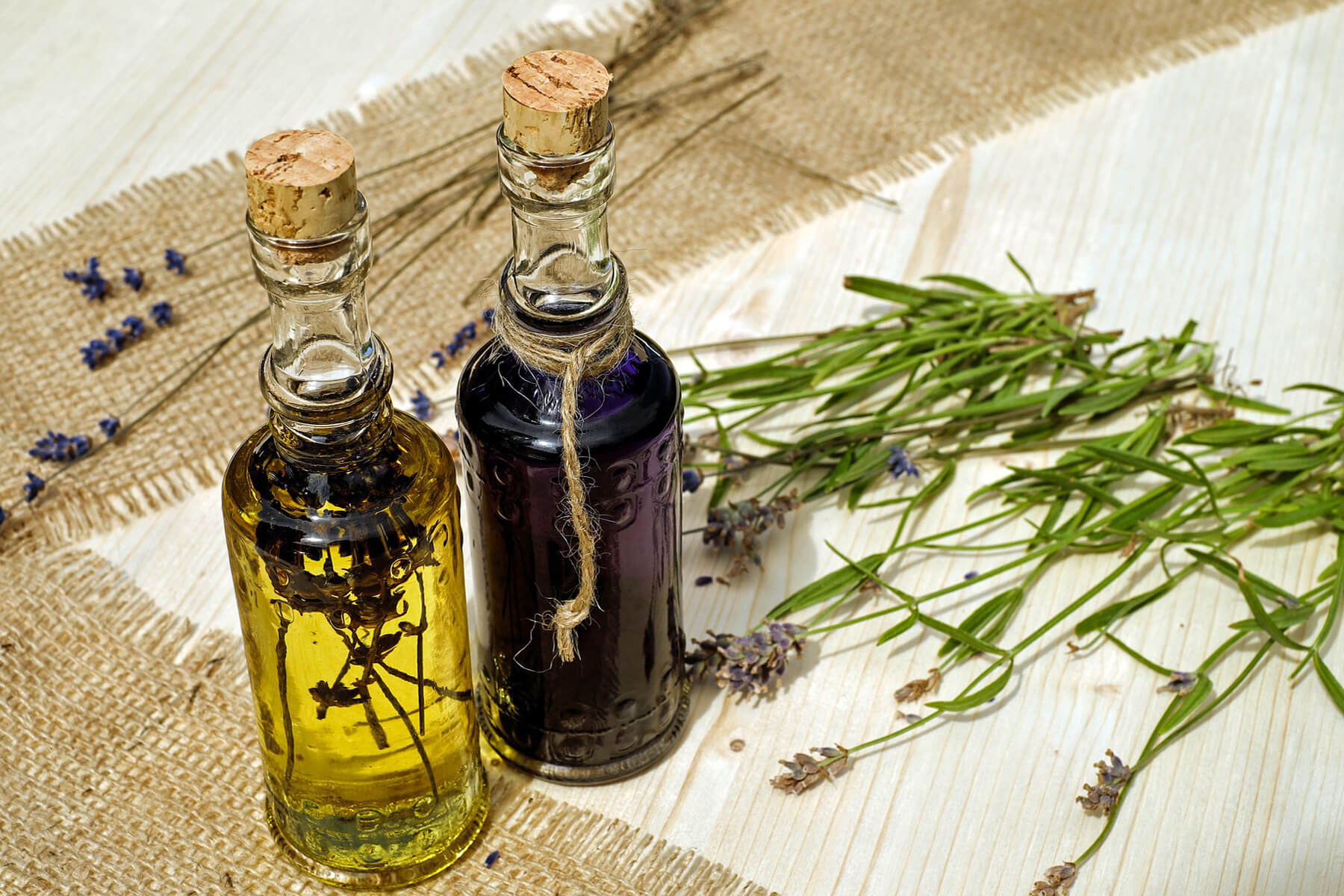 Ätherische Öle - 100% reine Naturprodukte für die Aromatherapie