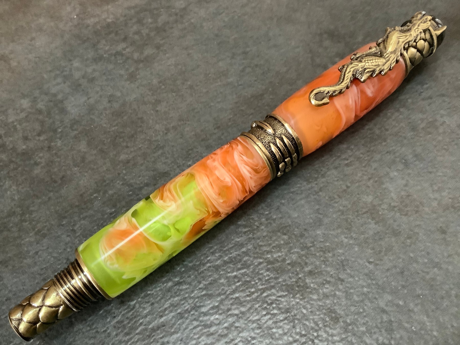 Green Dragon Twist Pen (Antique Pewter) – Custom Casings