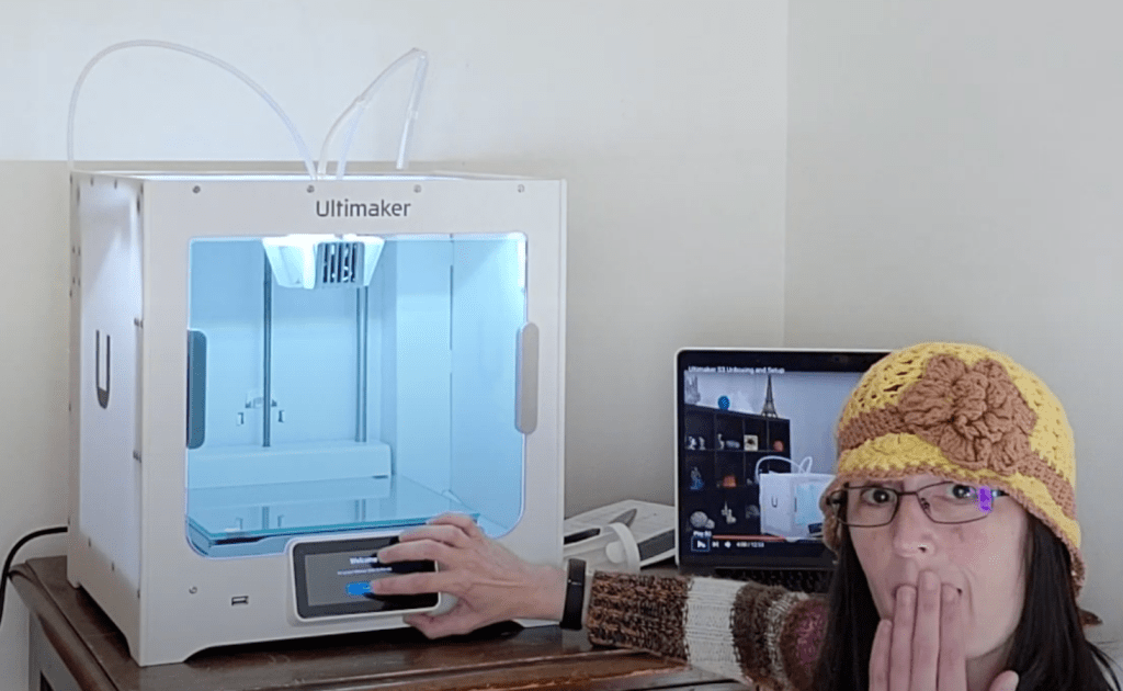 Checking out the Set-up menu on the Ultimaker S3 3D printer