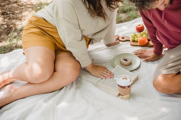 Wohndecke als Picnicdecke ausgelegt