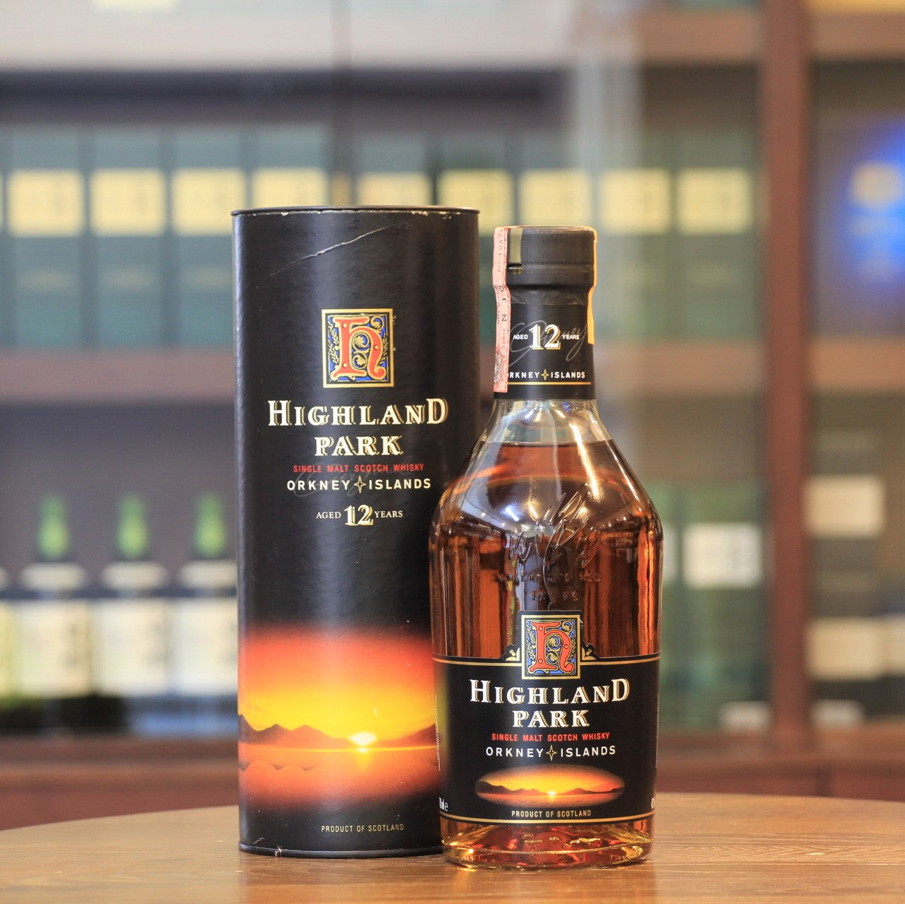 Highland Park 25 Years Old Single Malt Scotch Whisky (1990s Dumpy Bott