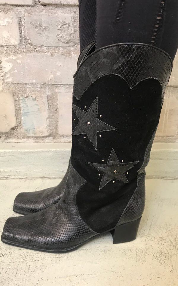 Stunning Vintage Cowboy Boots Stars and Snake
