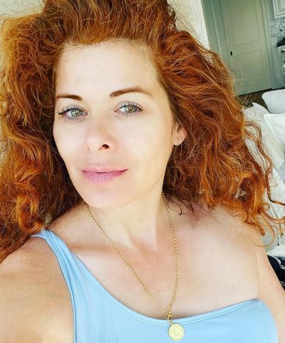 debra messing curly hair selfie red curly hair