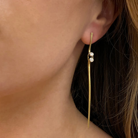 Ayesha Mayadas driftwood earring in 18K gold with diamonds