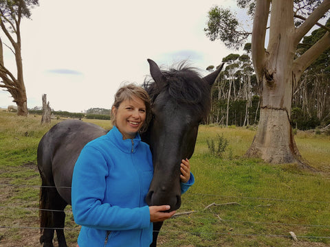 happy-heidi-king-island-distiller-ride-a-horse-day