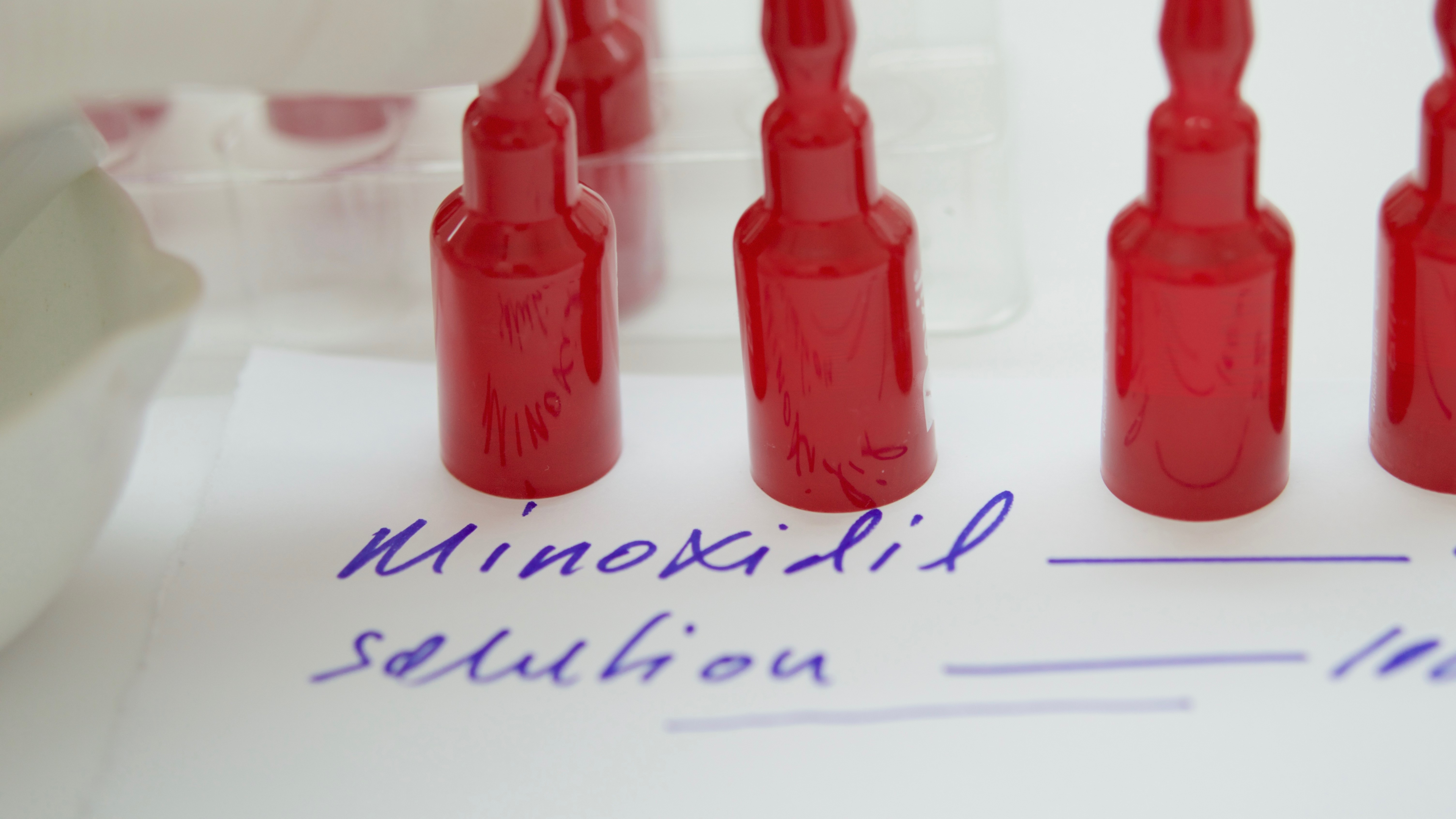 minoxidil for women as an alternative to hair transplant procedures