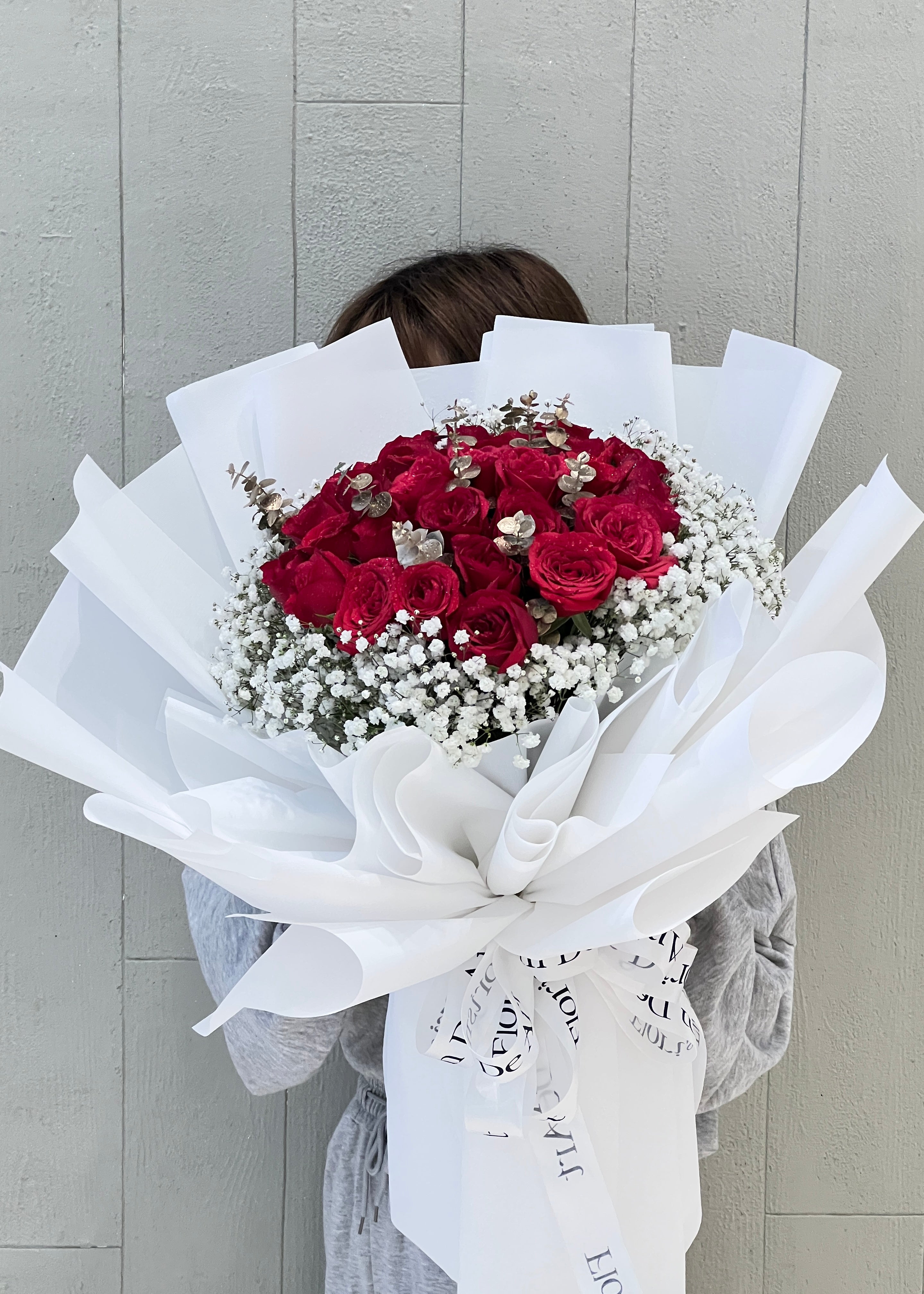 Romance Forever 100 Roses, Premium Imported Roses – FlorismDeArt