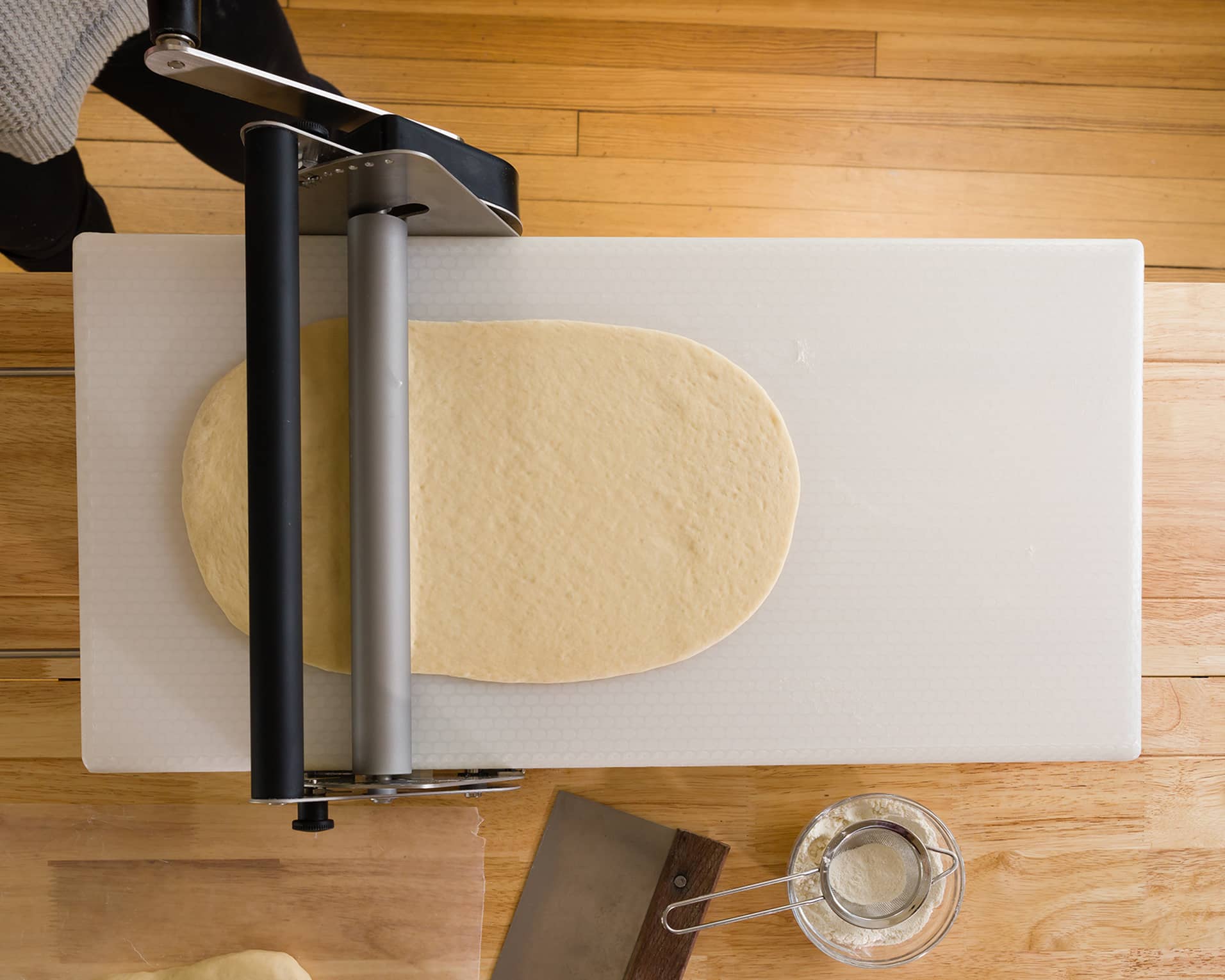 Laminoir à bandes pour pâtisserie tapis 100x2cm et rouleaux l:60cm -  Zanolli - Laminoire boulangerie - référence SIRIO 600/1000 - Stock-Direct  CHR