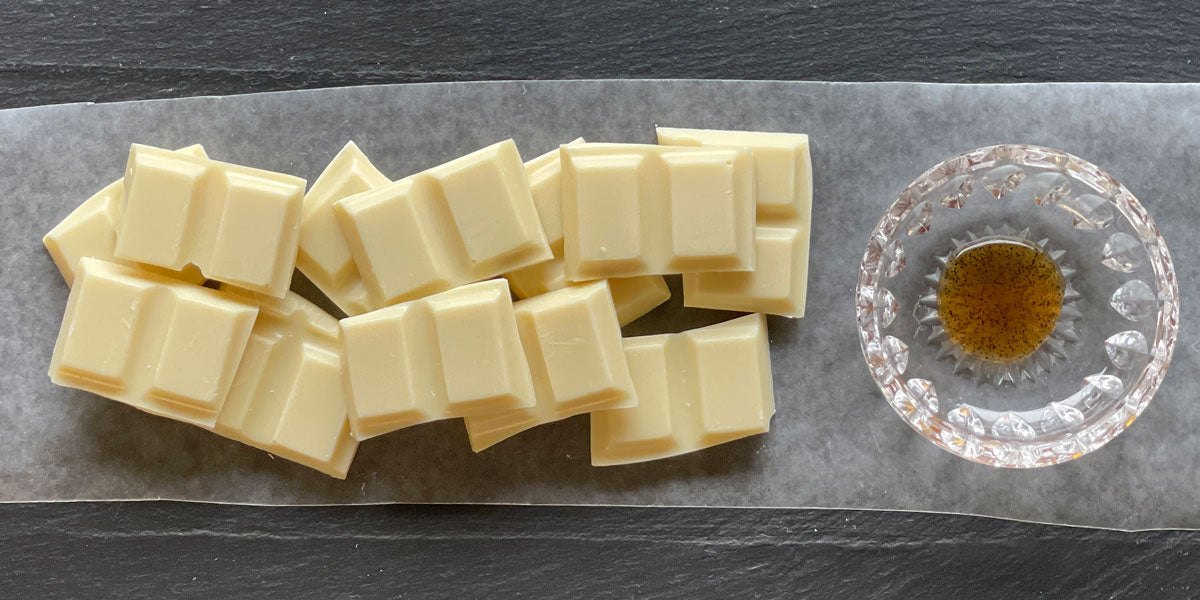 Ingredients for White Chocolate Glaze Topping                                        White Chocolate Glaze