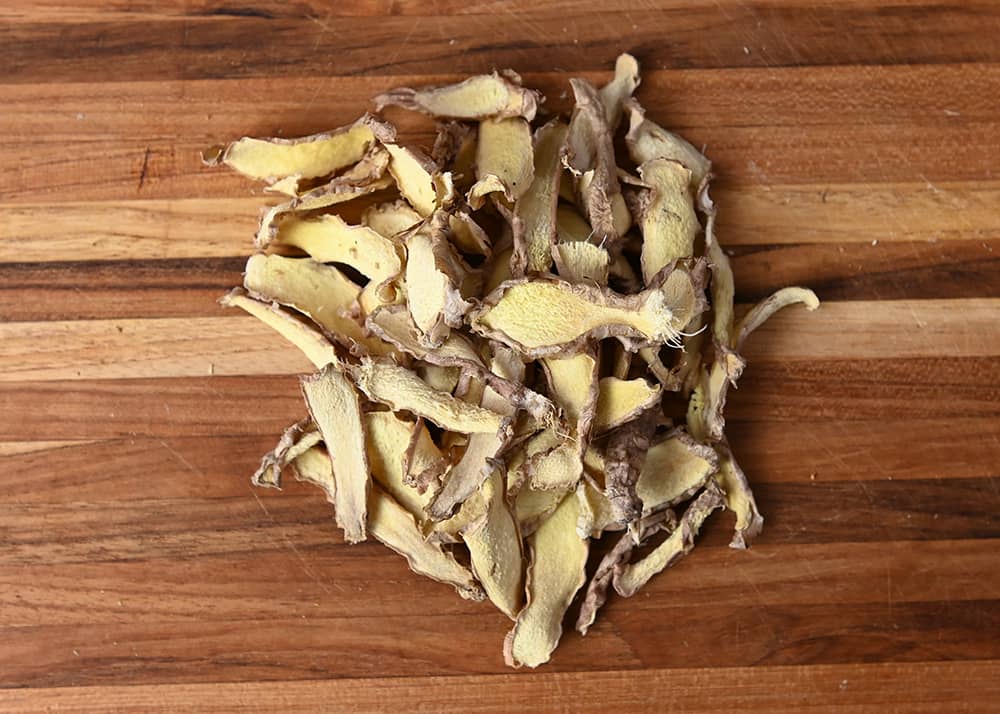 Dehydrated ginger slices
