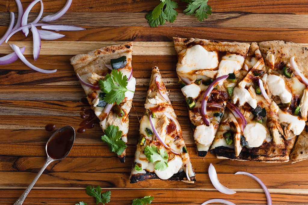 grilled BBQ chicken pizza