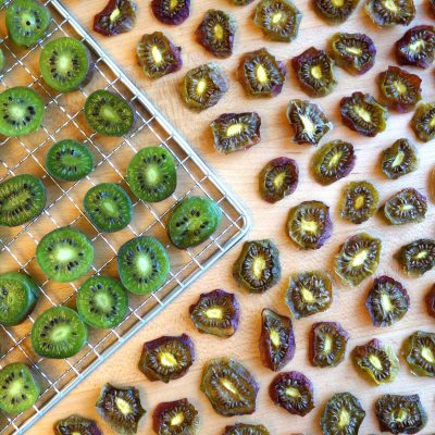 slices of kiwi berries