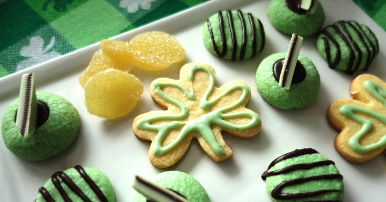 Cookies colored green with natural flavors and decorated in green chocolate