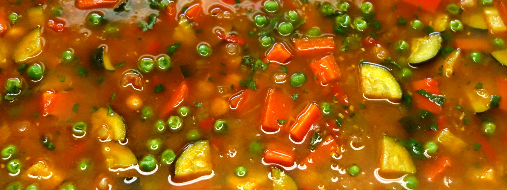 Slow cooked vegetarian curried chickpea soup